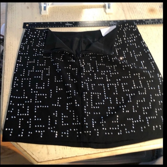 GAP size 10 black studded skirt above the knee with silver studs skirt NWT - Picture 8 of 10